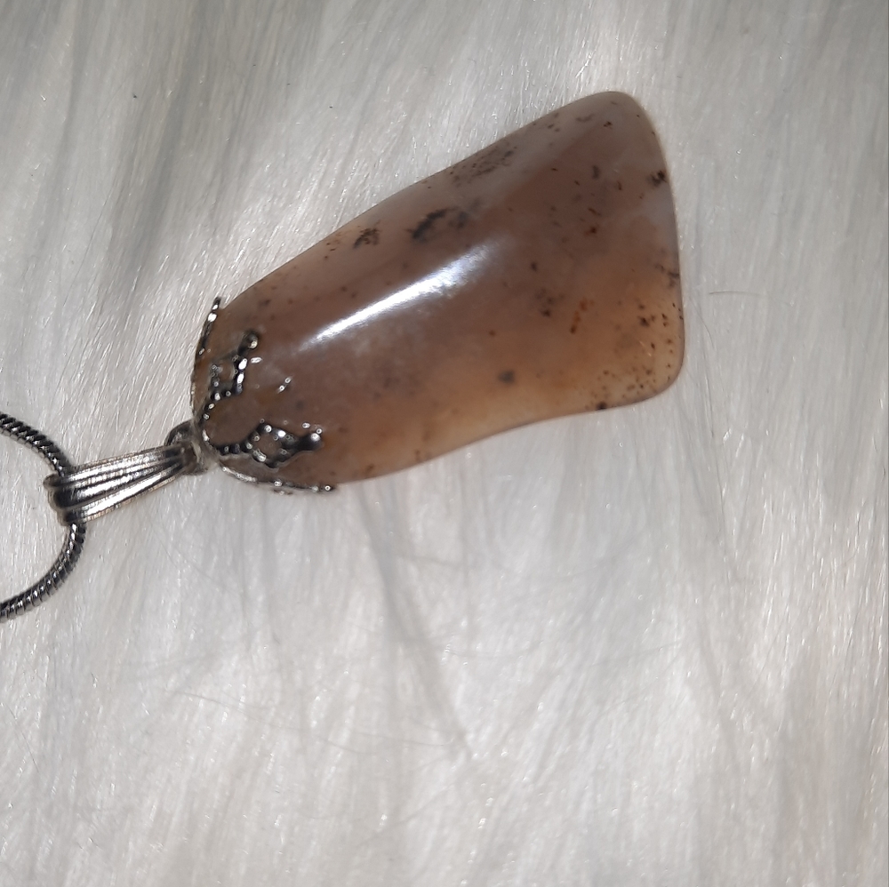 Agate pendant on silvertone choker snake chain 14in - Picture 3 of 9